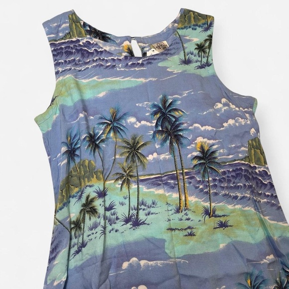 Hi-Lites Hawaiian Dress - Picture 2 of 6